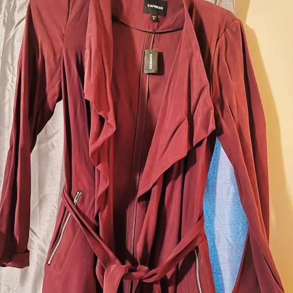 Super cute express coat! - Picture 2 of 3